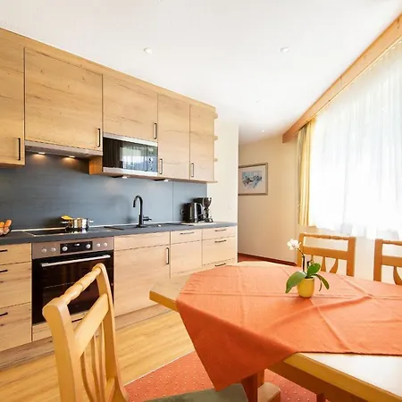 Peter Ξενοδοχείο με διαμερίσματα Ζόλντεν