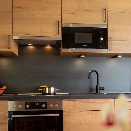 Ξενοδοχείο με διαμερίσματα Peter 4*