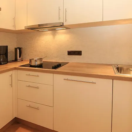 Ξενοδοχείο με διαμερίσματα Peter Ζόλντεν