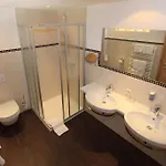 أبارت بيتر 4*