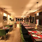 彼得公寓酒店 4*