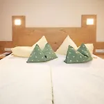彼得公寓酒店 4*